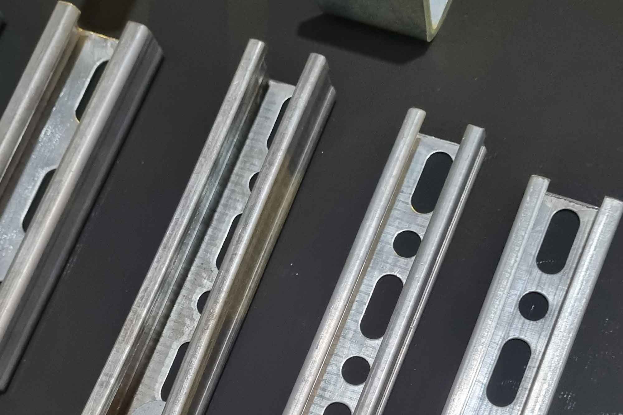 کیفیت دستگاه های سی ان سی تولید ریل سینی کابل در مجموعه باستانی